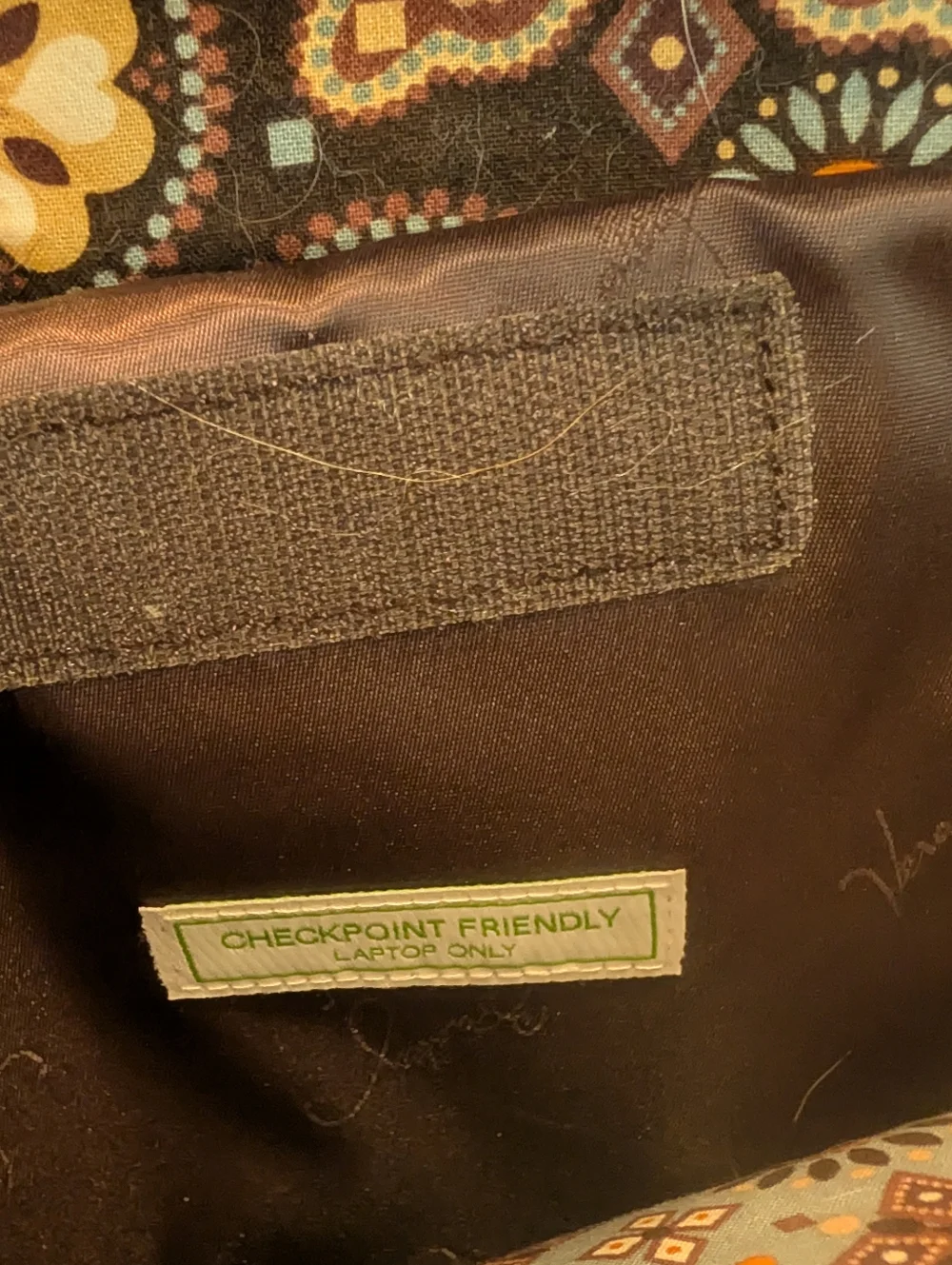 VERA BRADLEY Brown Floral Pattern Quilted Computer Bag